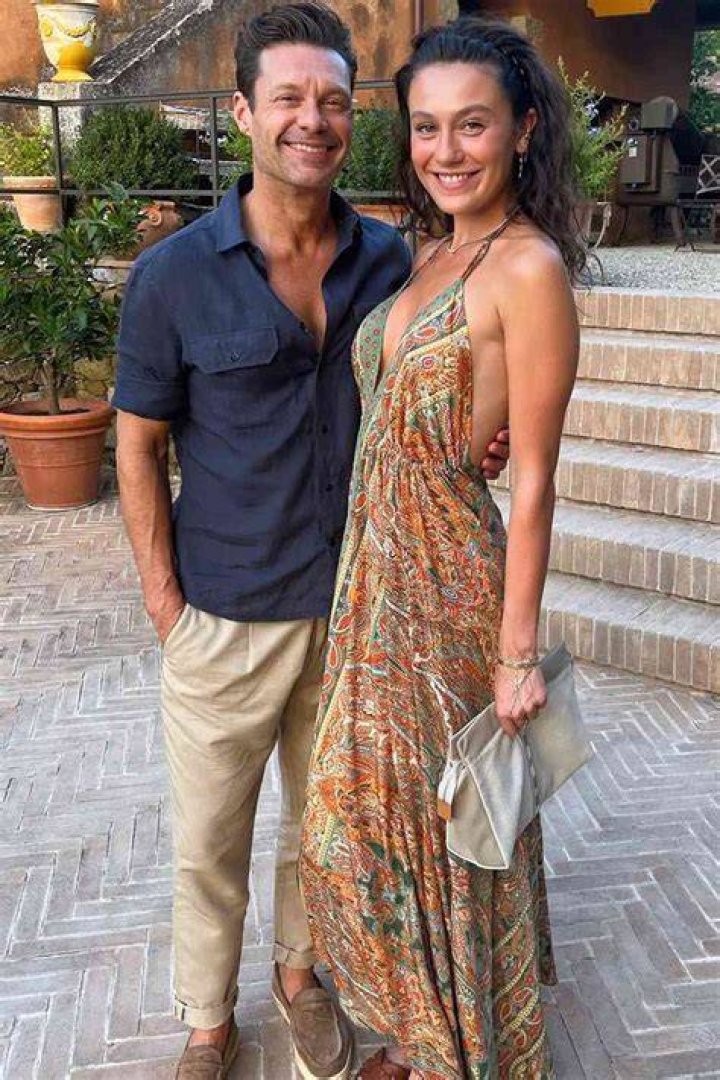 Ryan Seacrest’s girlfriend Aubrey Paige blasts ‘check yourself!’ as