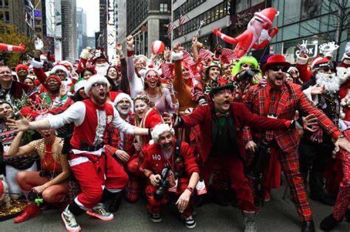 SantaCon NYC 2023 EVERYTHING to Know (or How to AVOID it)