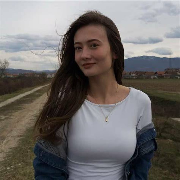 She wants your cum Scrolller