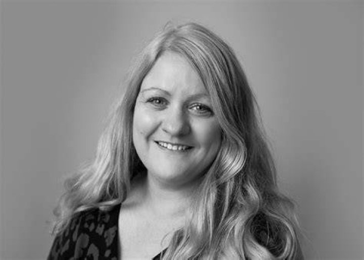 Sheena Gibson Director James Hair & Co LinkedIn