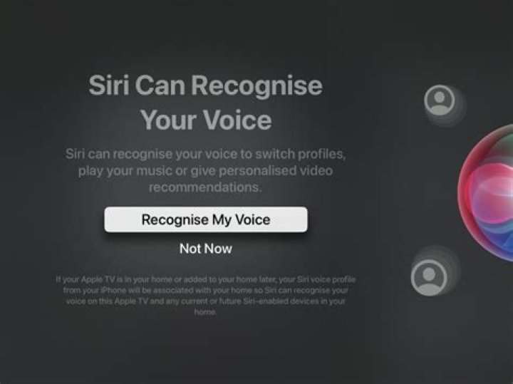 Siri With a New Voice in iOS 15.4 beta FizX