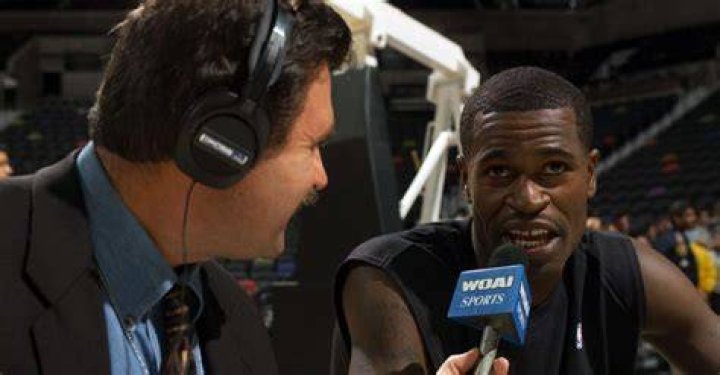 Spurs radio announcer Bill Schoening to be inducted into Texas Radio