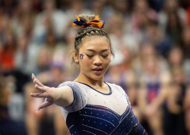 Suni Lee Former Auburn star returns to action at U.S. Classic