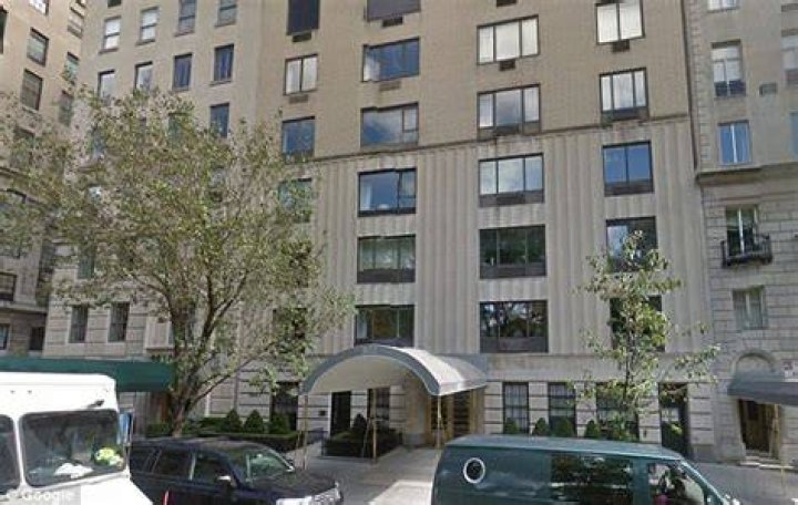 Three Fifth Avenue Doormen Could Inherit 3M From JFK's 'ExFiancee
