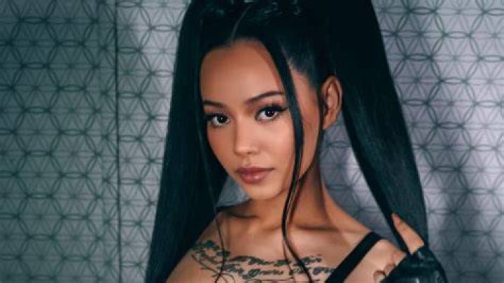 TikTok star Bella Poarch signs to Warner and shares debut single &lsquo;Build