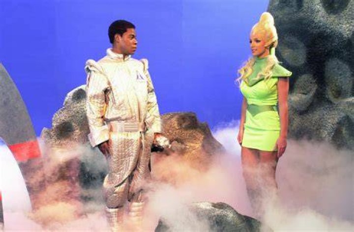 Tracy Hosts SNL!! Space Vikings On DOCTOR WHO!! AMY SCHUMER LIVE