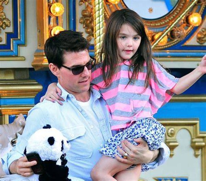 Who Is Suri Cruise Tom Cruise&rsquo;s Estranged Daughter Scientology Won&rsquo;t